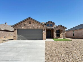 Building Photo - Pre-leasing for July in Bell Farms!