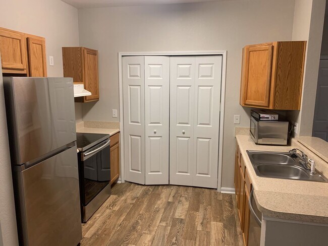 Building Photo - Longleaf Villas