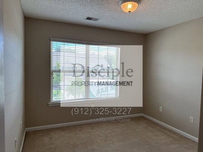 Building Photo - 1045 Canyon Oak Loop