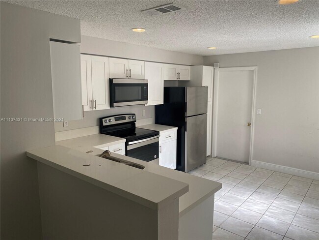 Building Photo - 1575 Veracruz Ln