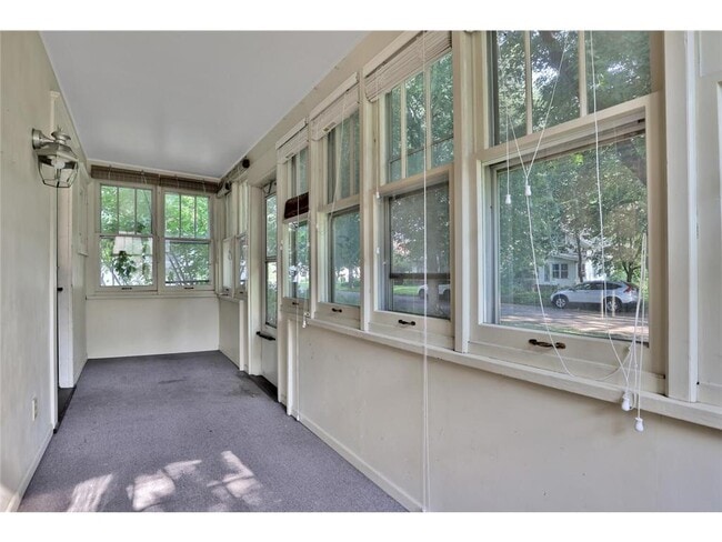 Building Photo - 2122 Temple Ct