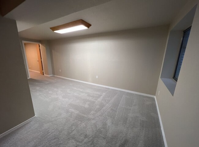 Building Photo - 3 Bedroom 2 Bathroom Home in Roxborough