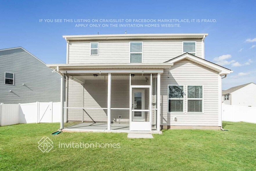 Building Photo - 124 Caprine Ct