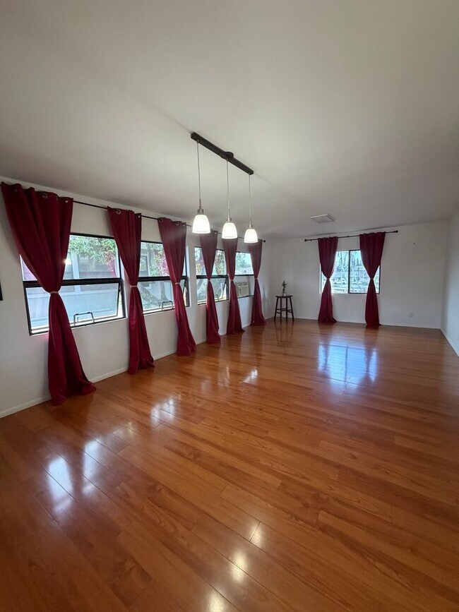 Building Photo - Mililani Townhome for Rent – Discounted Rent with Weekly Showing Agreement