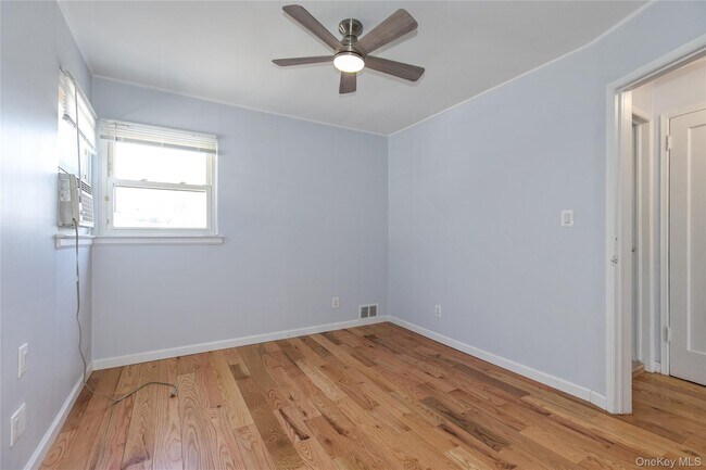 Building Photo - 67-27 211th St