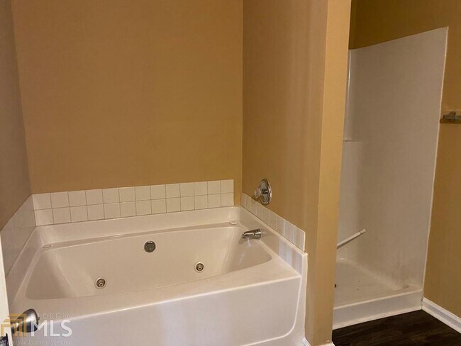Building Photo - 2615 Halligan Point