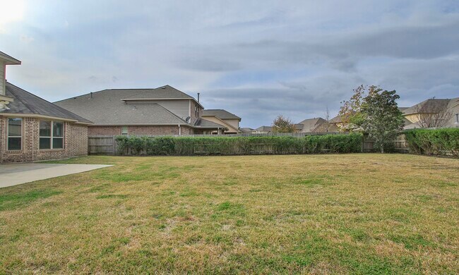 Building Photo - 20102 Three Chutes Ln