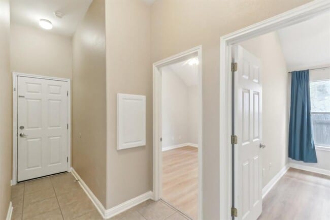 Building Photo - 10108 Channel Island Dr