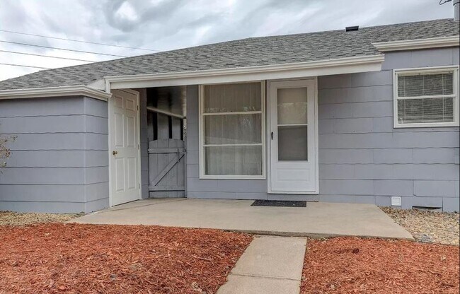 Building Photo - Charming Single-Family Home in Virginia Village, Denver