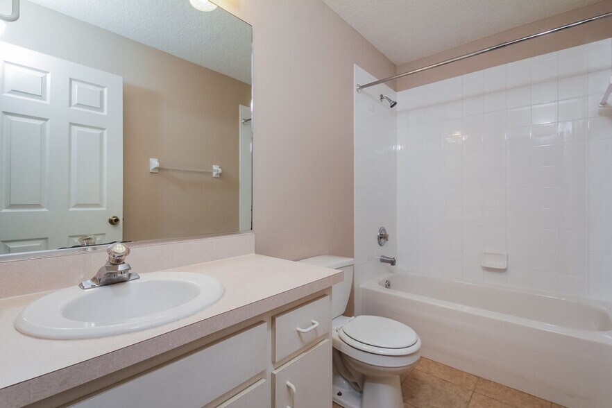 Building Photo - 4652 Ardale St