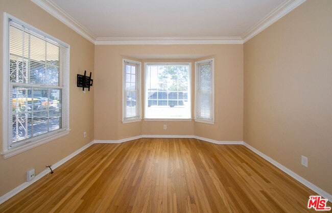 Building Photo - 6353 W 82nd St