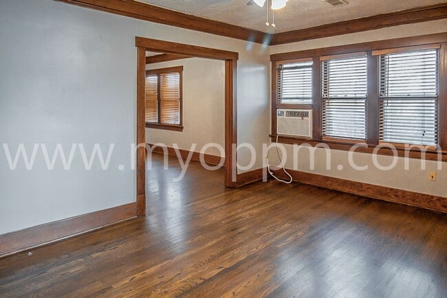 Building Photo - Beautiful 3 Bedroom Apartment | Downtown Benson