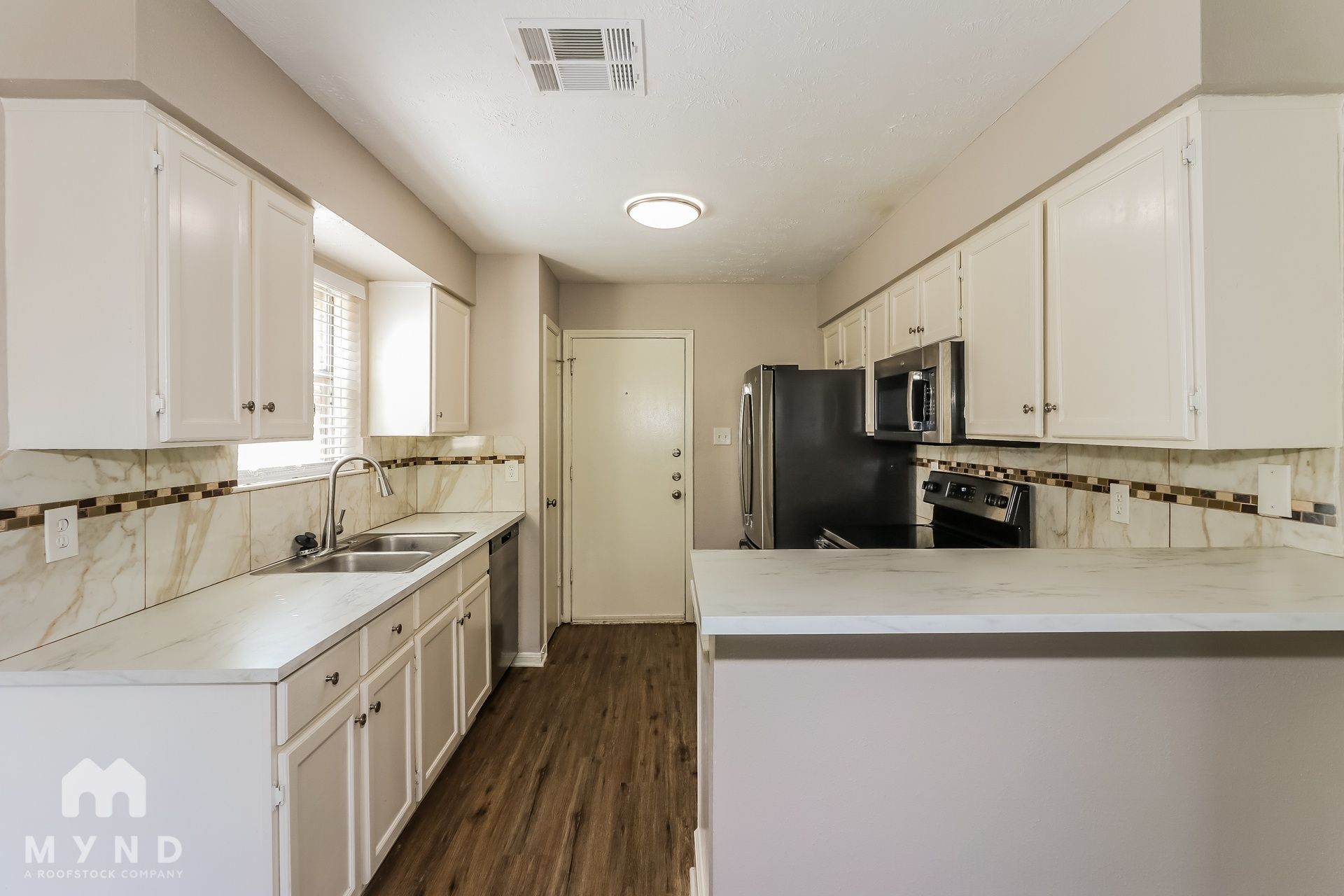 Building Photo - 15831 Pryor Dr