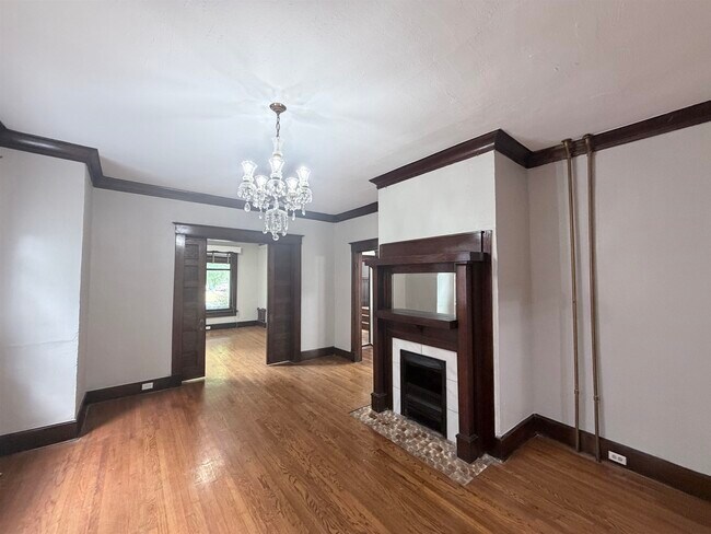 Building Photo - 1258 Agnes Pl