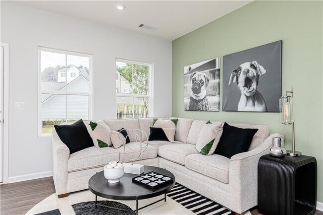 Building Photo - 2684 Brookview Dr NW