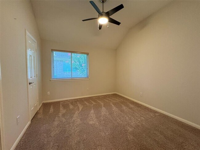 Building Photo - 5822 Pinellas Park Ct