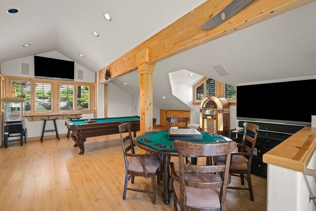 Building Photo - Eagles nest