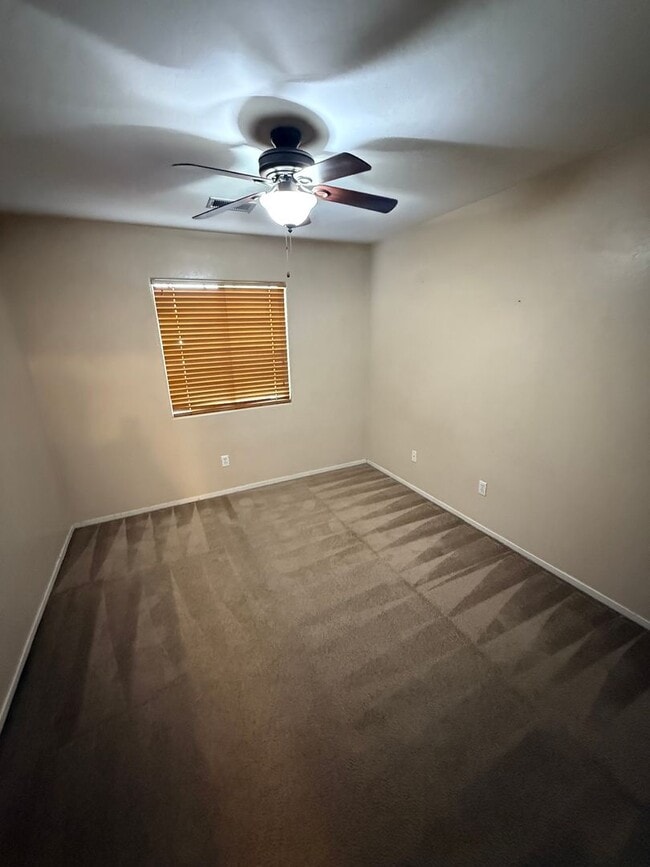 Building Photo - Charming 4-Bedroom Home in Emerald Estates