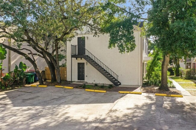 Building Photo - 3810 W Cleveland St