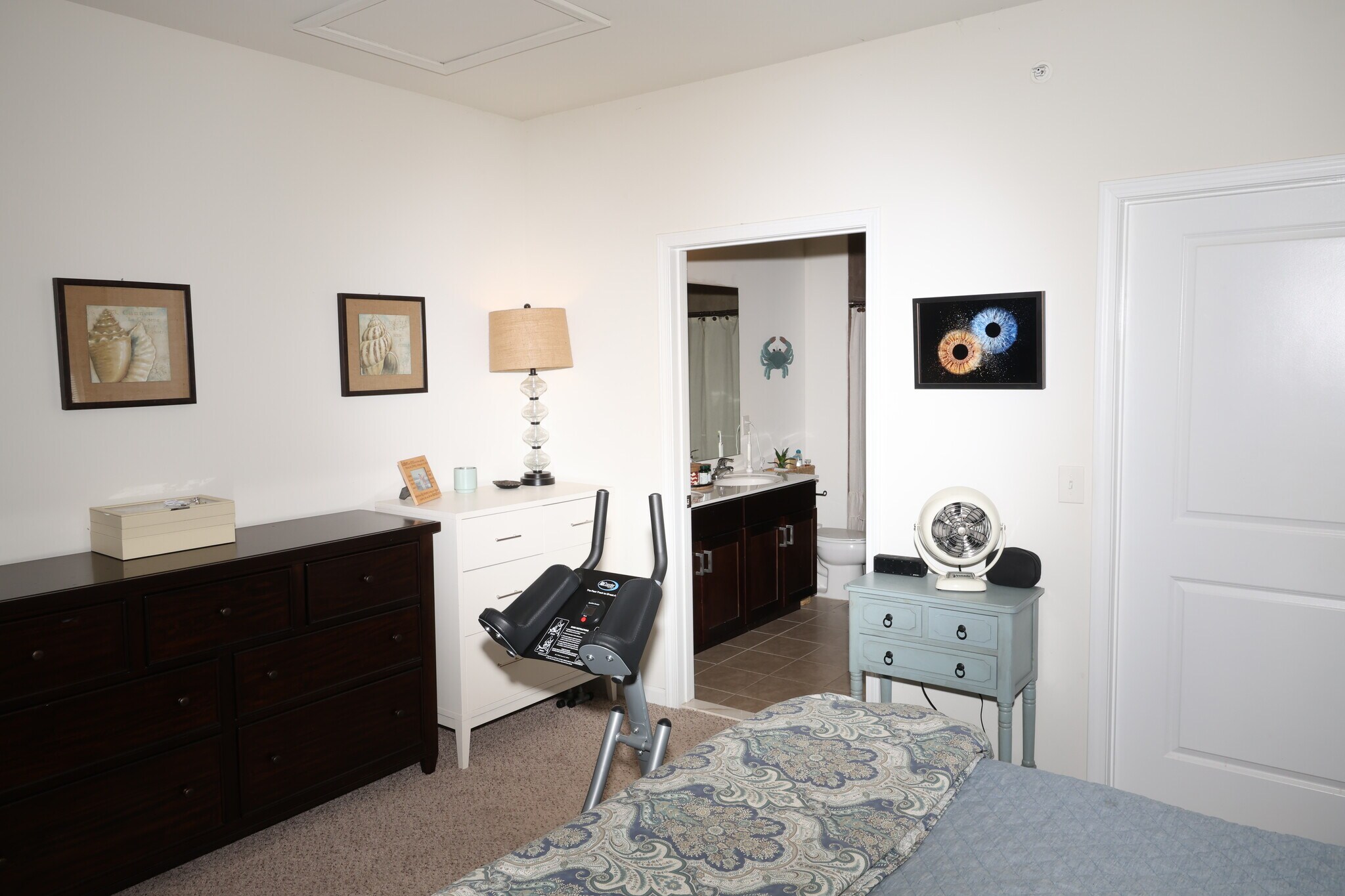 Building Photo - 233 US-206