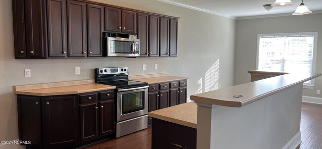 Building Photo - 124 Farmstead Place