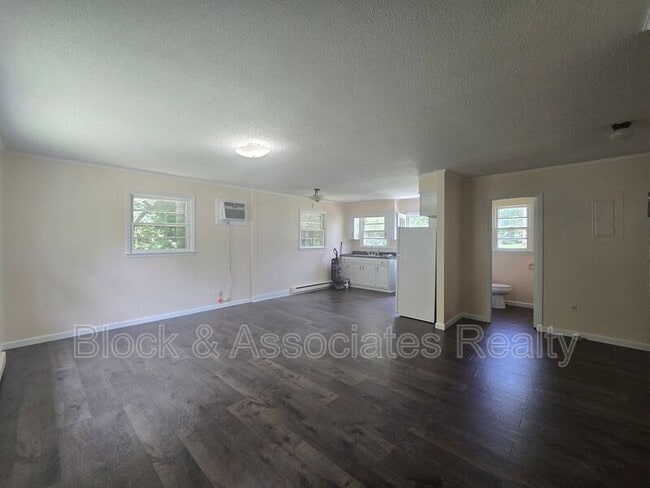 Building Photo - 1031 Pegram Ave