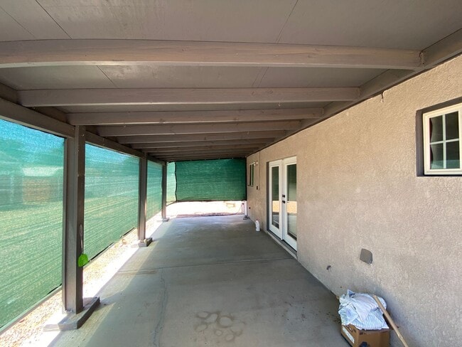 Building Photo - Remodeled 4-Bedroom Home in the Heart of K...
