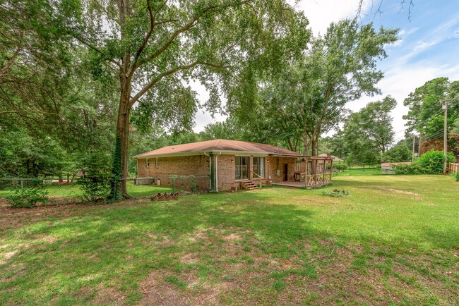Building Photo - 302 Antler Dr