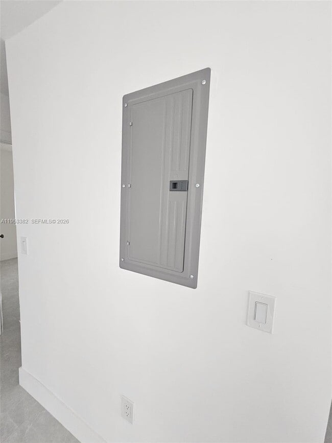 Building Photo - 2488 SW 6th Ct