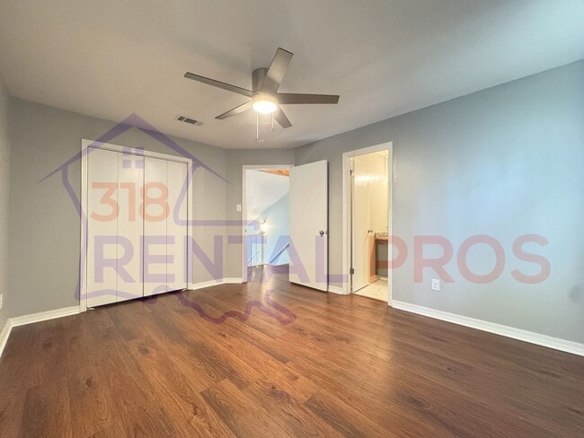 Building Photo - 2 Bed, 2 Bath Townhouse in Ruston!