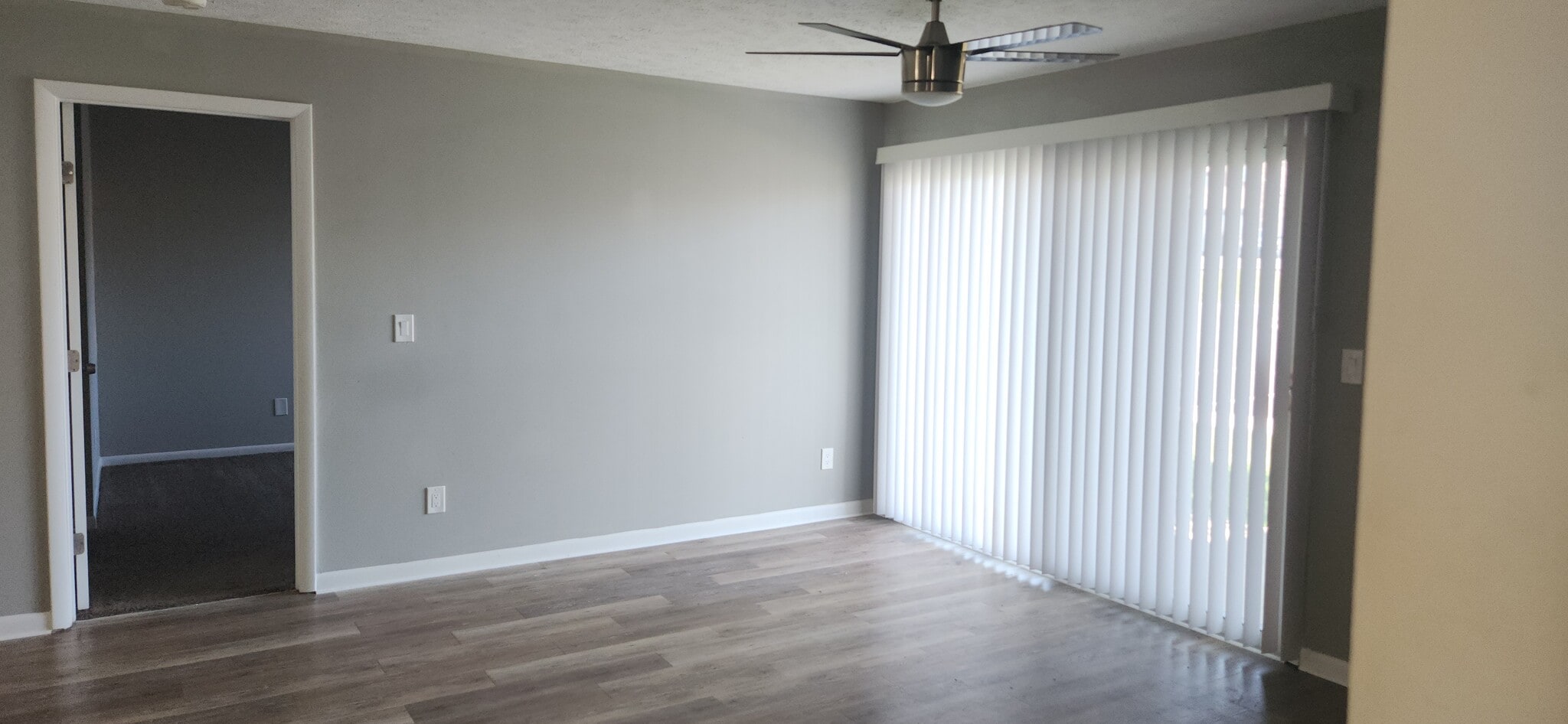 Building Photo - 8854 Eagleview Dr