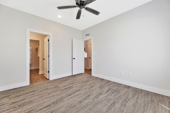 Building Photo - 1121 N Joye St