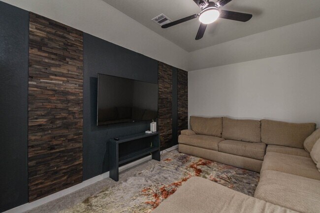 Building Photo - 18307 Yaupon Bough Ln