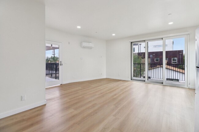 Building Photo - 4456 30th Street - North Parks Elevated Spanish Style Community