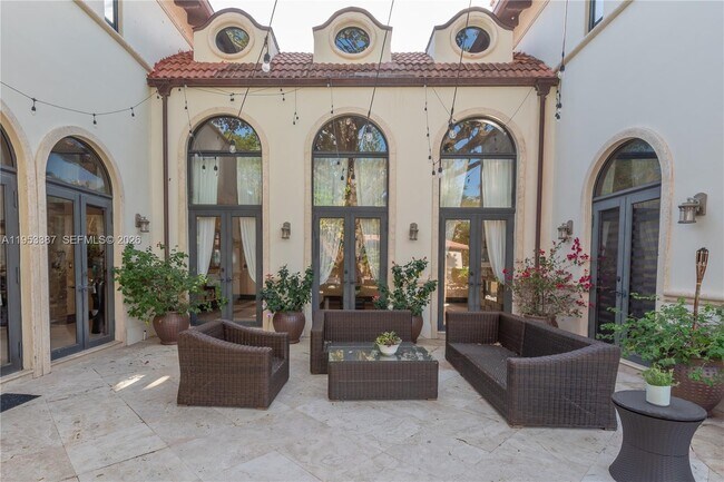 Building Photo - 9801 SW 60th Ct