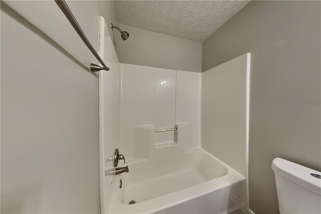 Building Photo - 112 Silver Fox Trail