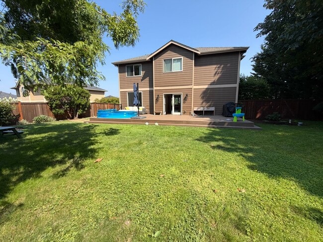 Building Photo - 21808 Quiet Water Loop E
