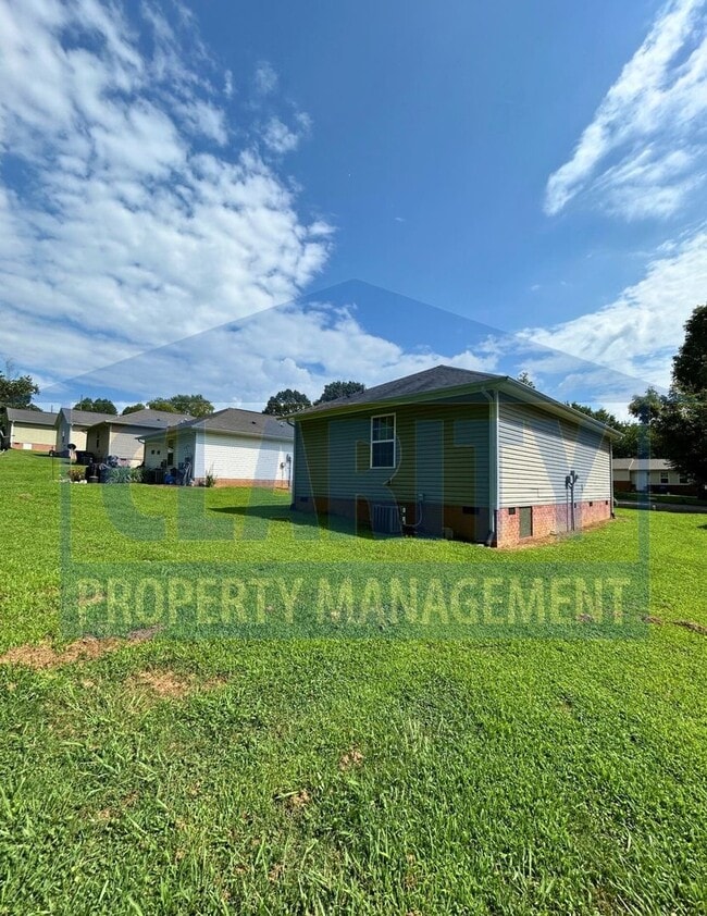 Building Photo - Cute 2 bedroom home!