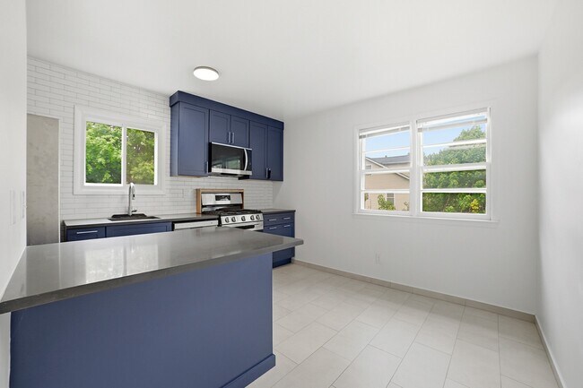 Building Photo - 59 Bernards Ave
