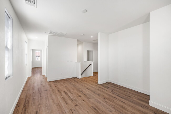 Building Photo - 30 Palma Harbour Pl