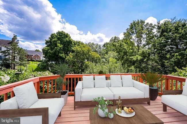 Building Photo - 6207 Woodland Lake Dr