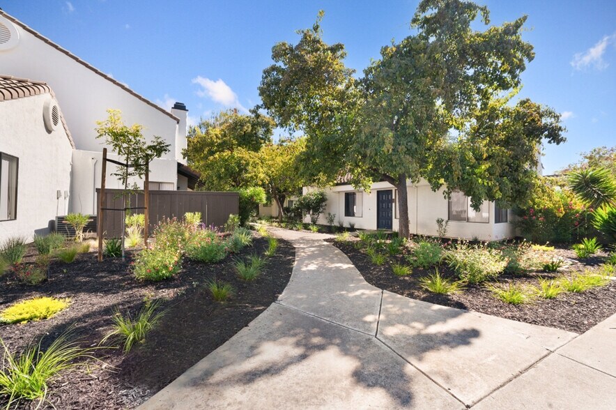 Building Photo - Mariposa Fremont