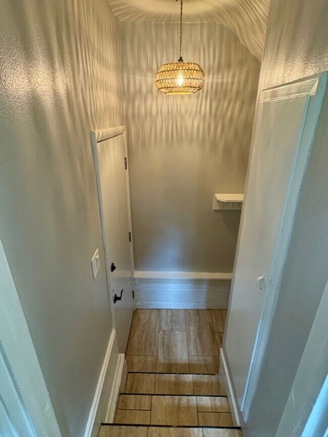 Building Photo - Charming 4-Bedroom Home in the Heart of Wi...