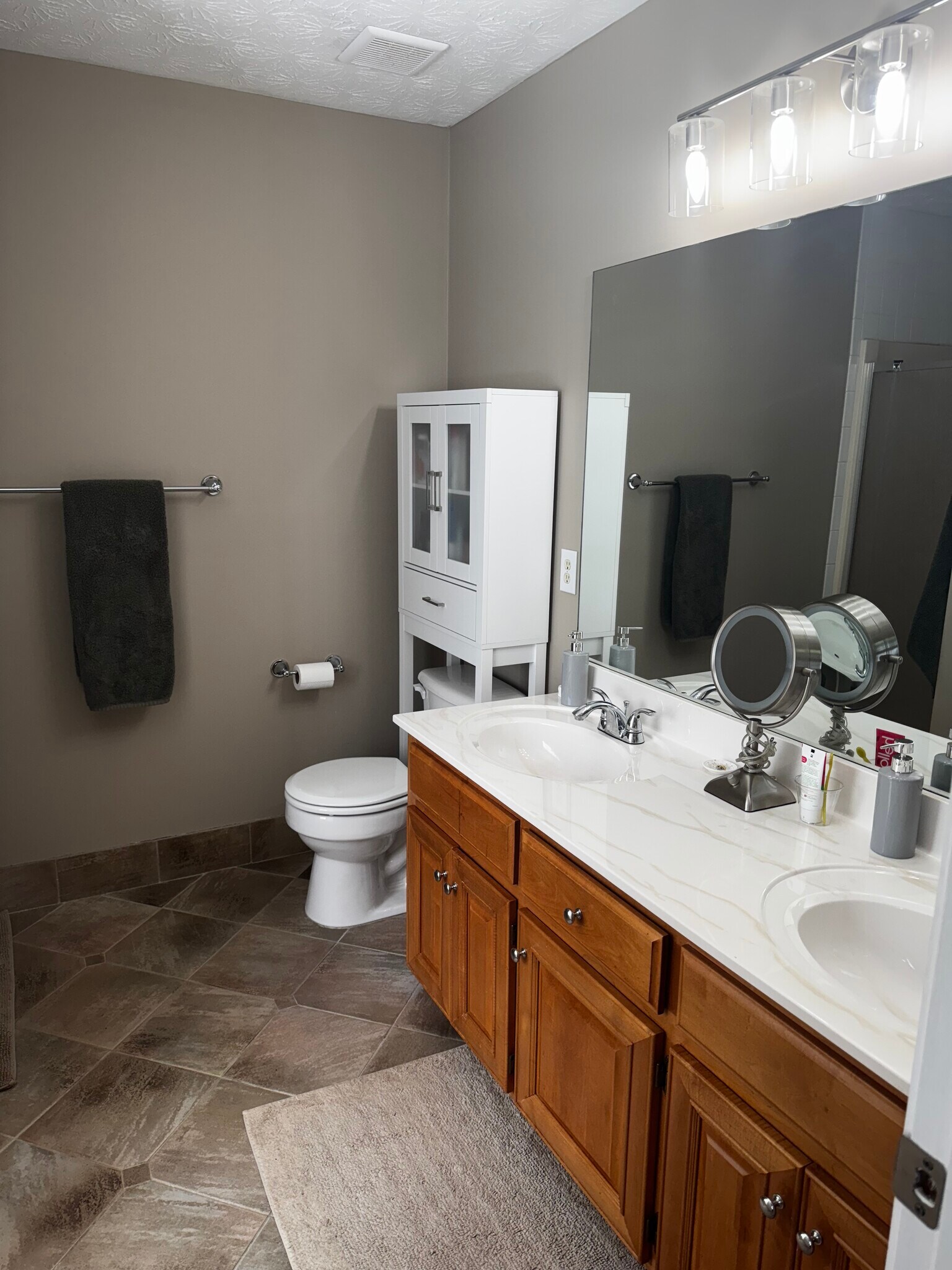 Building Photo - 4056 Lenox Park Dr