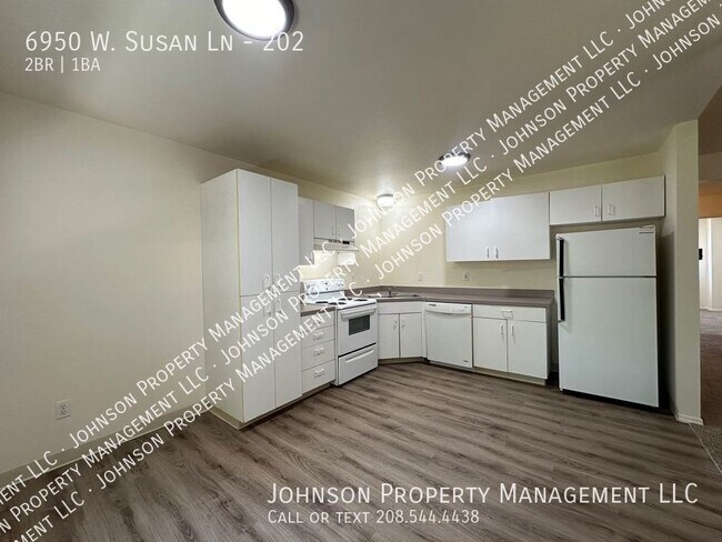 Building Photo - 6950 W Susan Ln