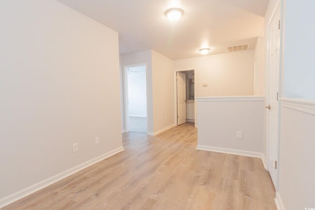 Building Photo - 211 Connemara Dr