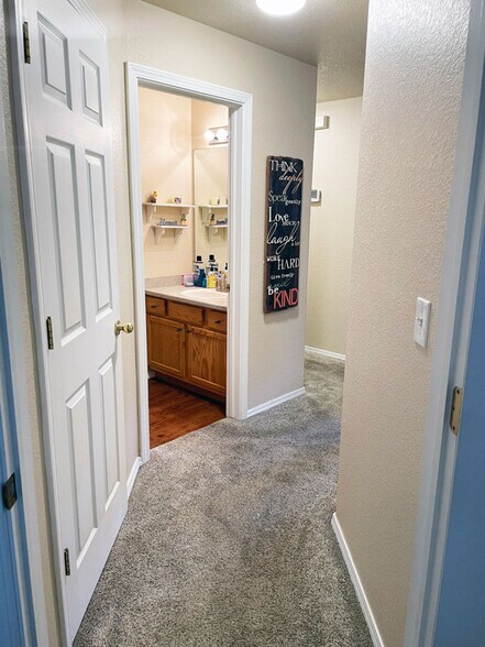 Building Photo - 3080 Mandalay Grove
