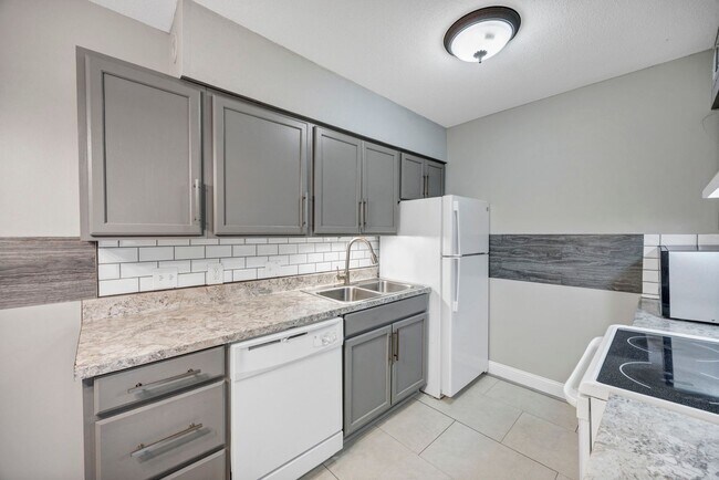 Building Photo - BG0218