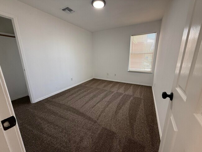 Building Photo - 4808 Driftwood Ave NW