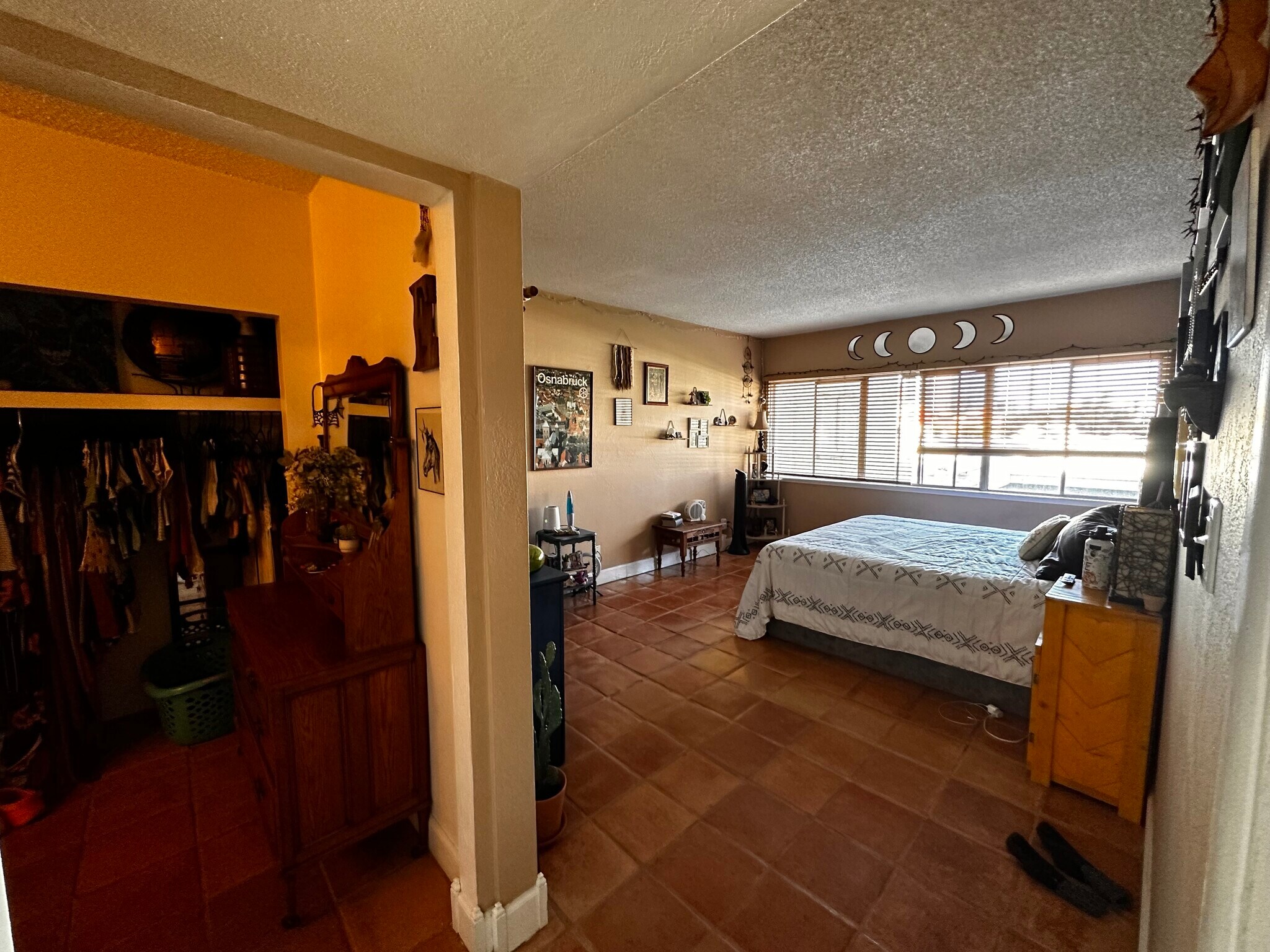 Master Suite - 349 E Thomas Rd